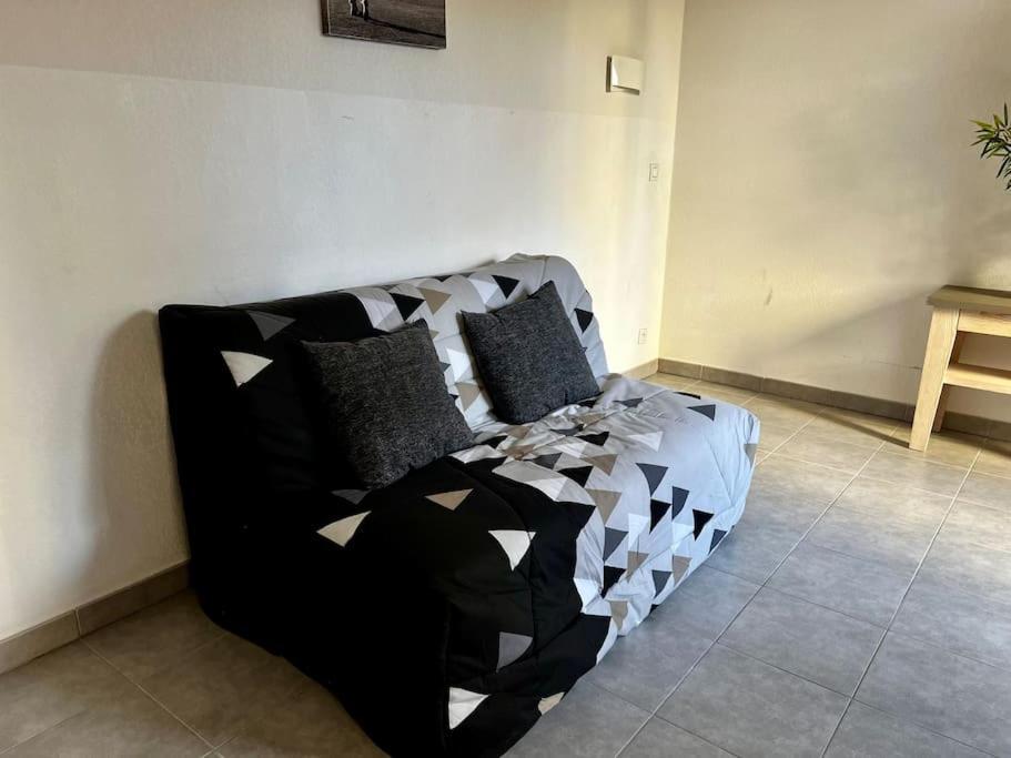 Le Sacramento Apartment Жувиняк Екстериор снимка